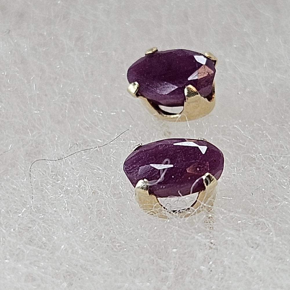 Purple Oval Stud Earrings